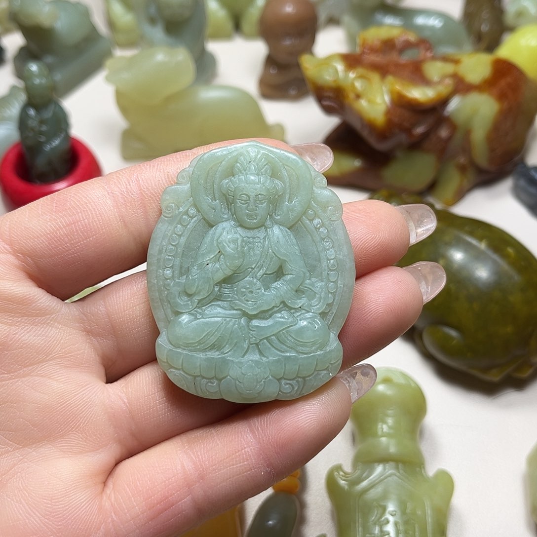 白玉菩提吊坠白玉菩提吊坠