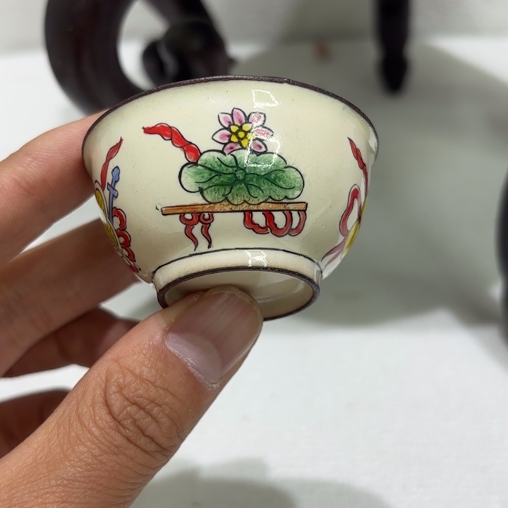 马***马精美的铜器摆件……