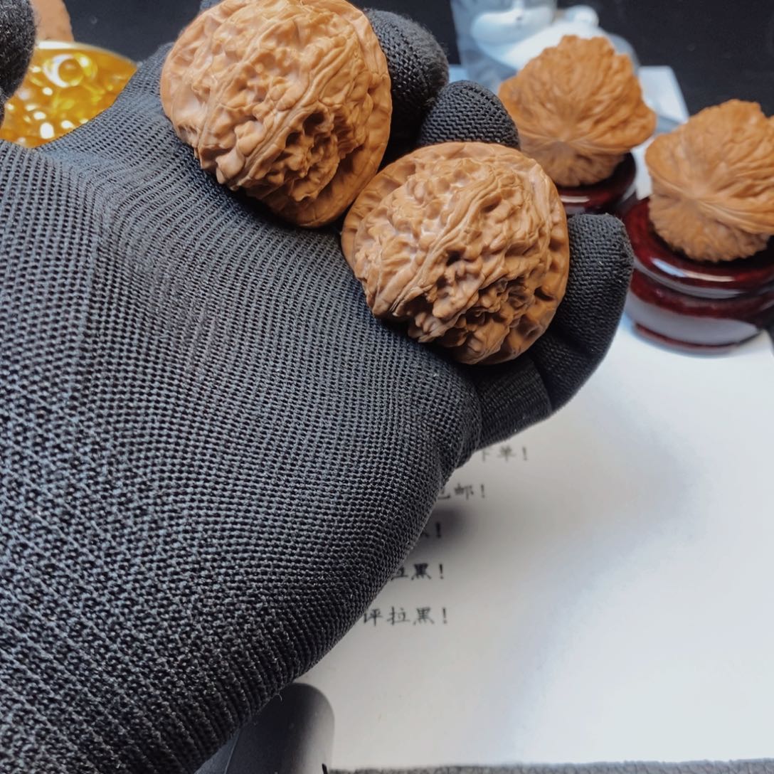 文玩核桃把件！*-A188三角白41