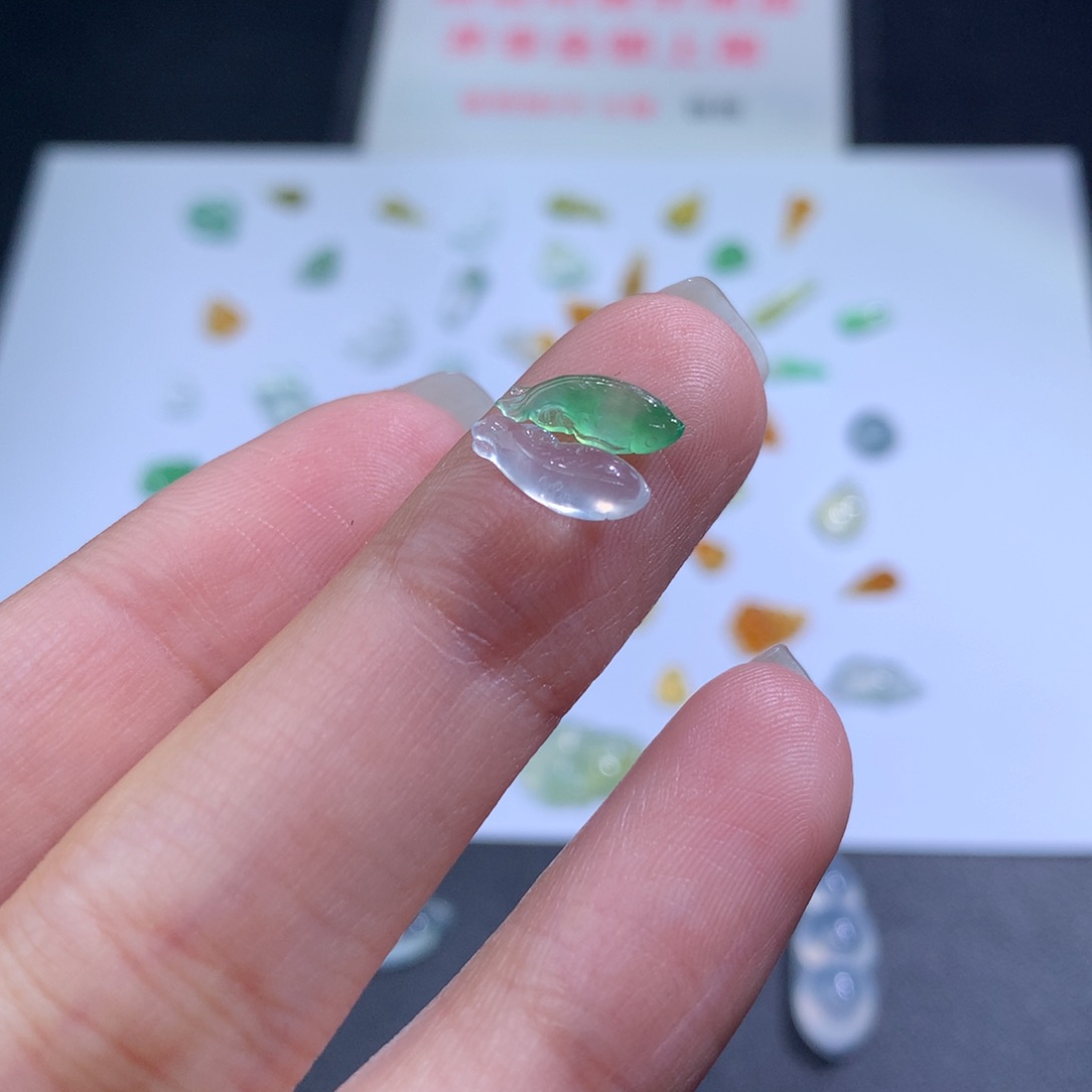 翡翠颈饰未镶嵌10.0 4.1/9.7 4.0