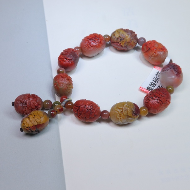 盐源玛瑙包浆蛋蛋手串