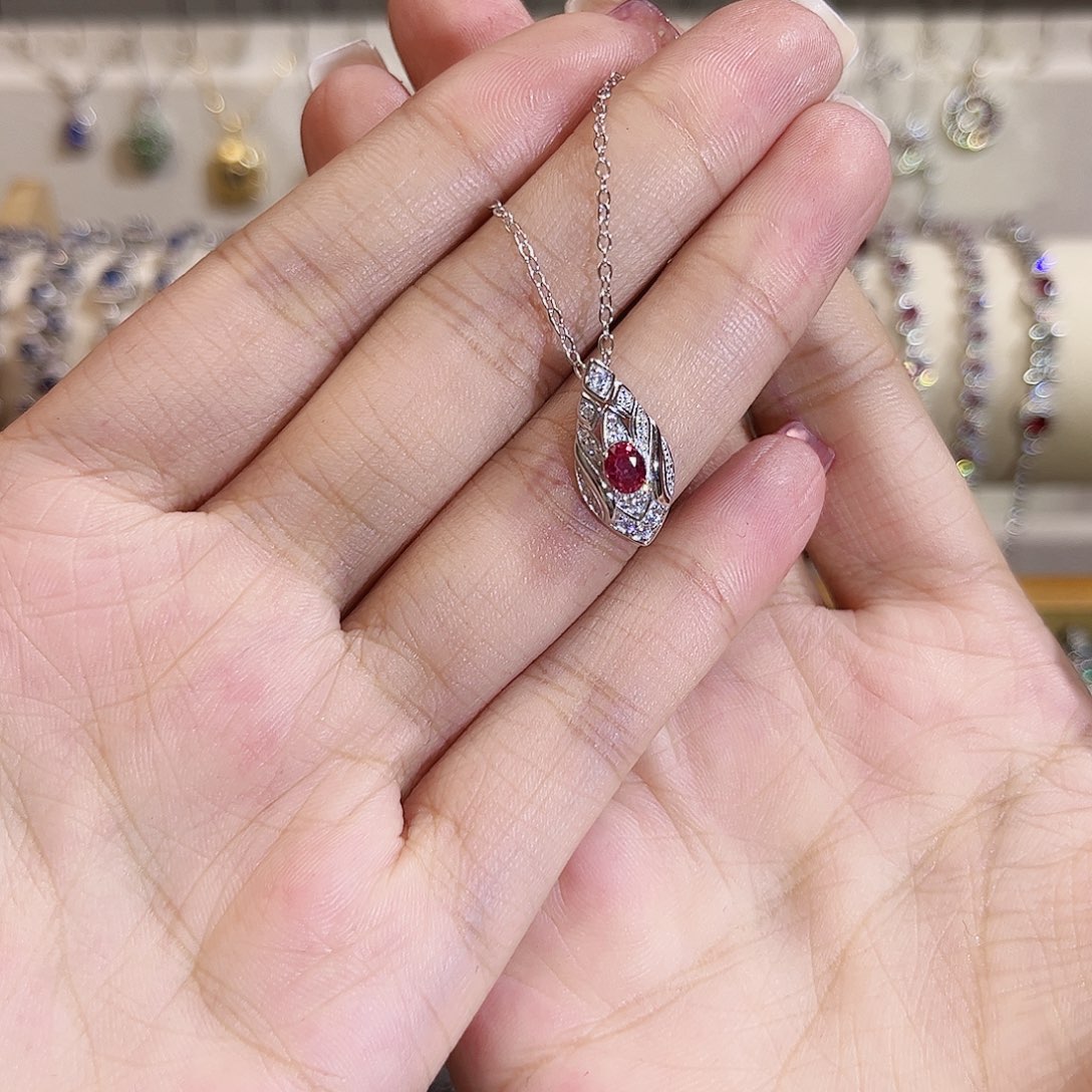 红宝石吊坠(赠链)银S925镶嵌
