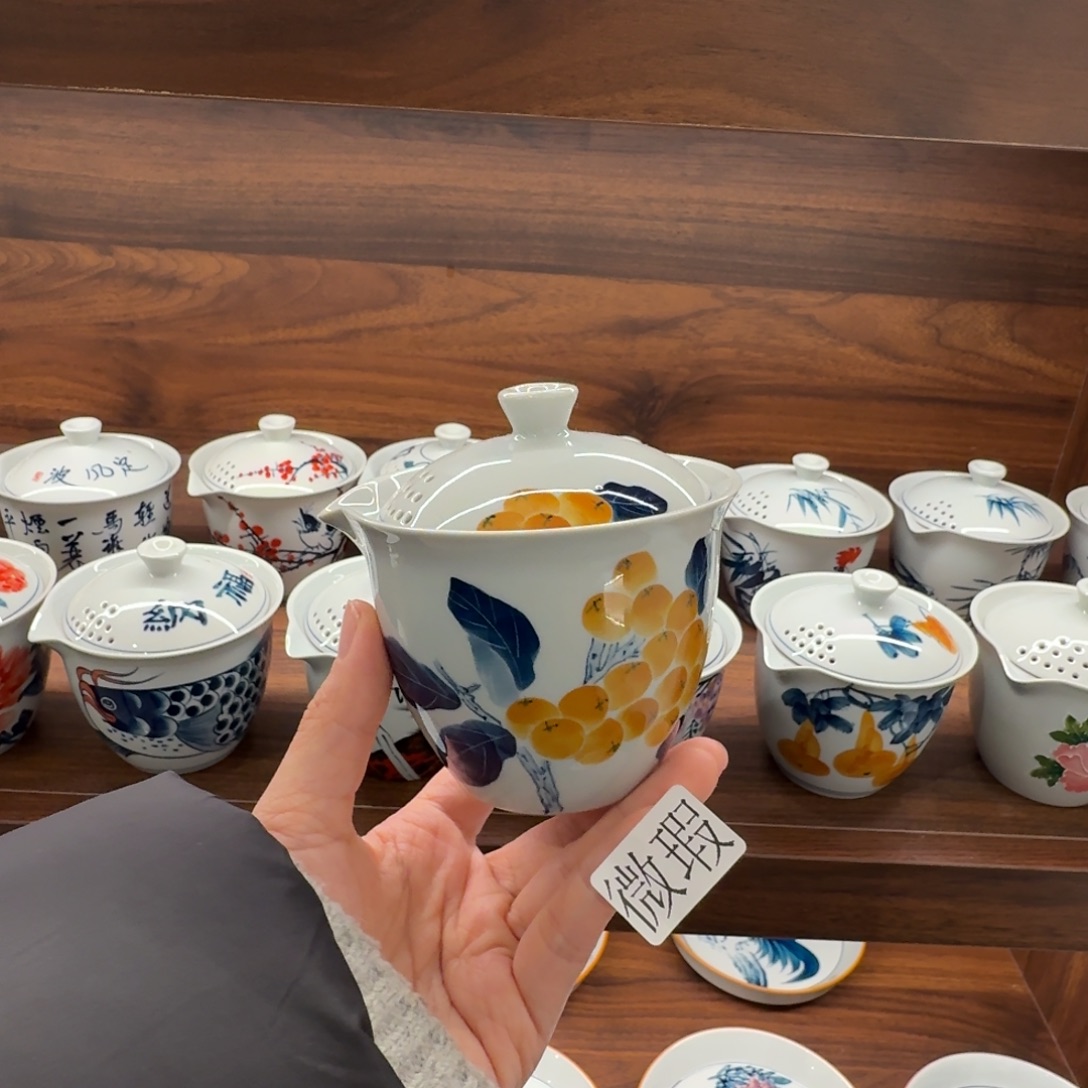 釉下手绘茶具微瑕