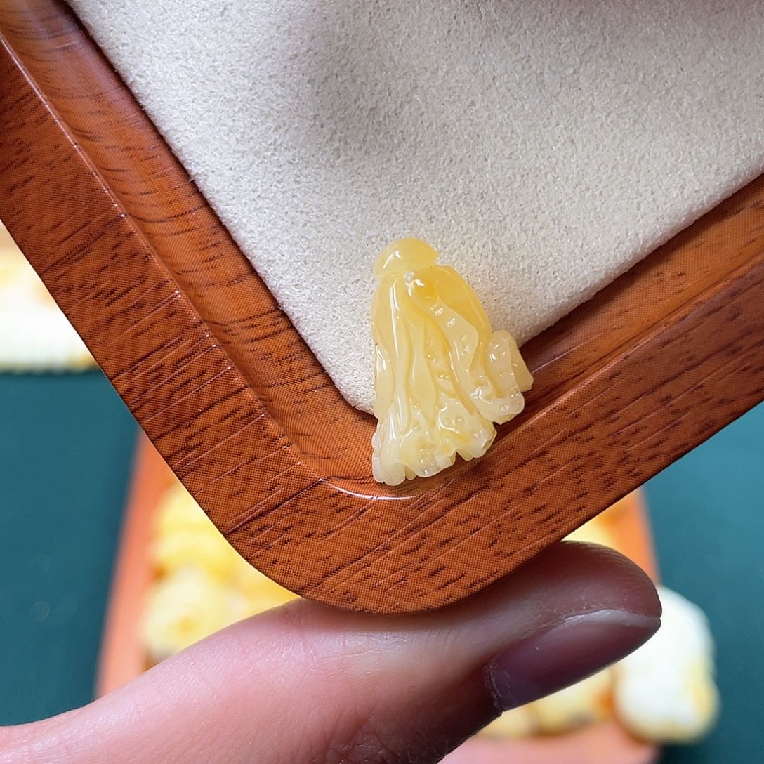 琥珀裸石未镶嵌蜜蜡