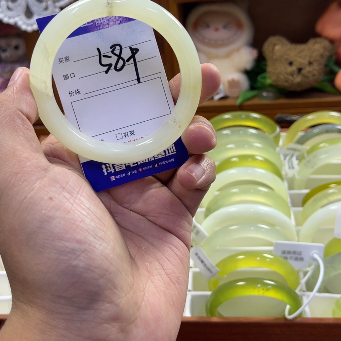 蛇纹石玉未镶嵌手镯374