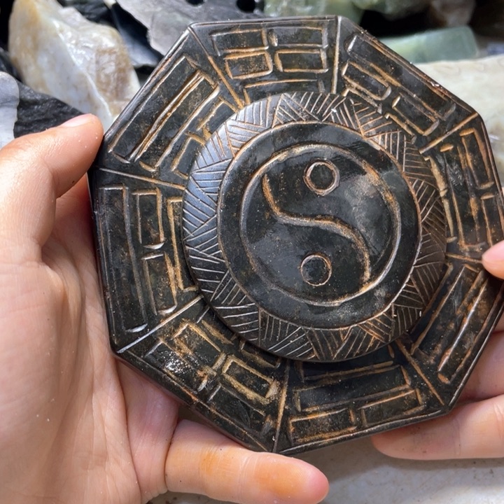 透闪石质玉未镶嵌珠宝半成品