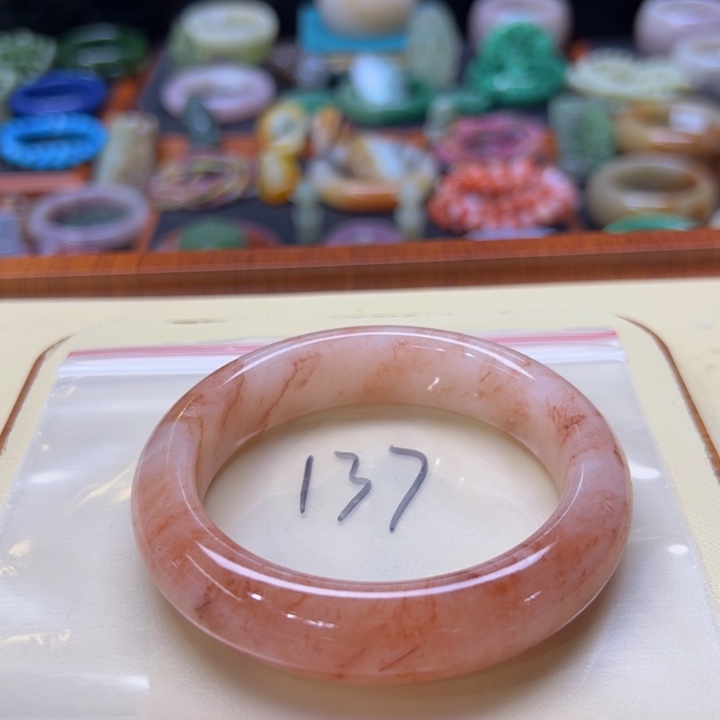 未镶嵌手镯石英质玉沉**?137