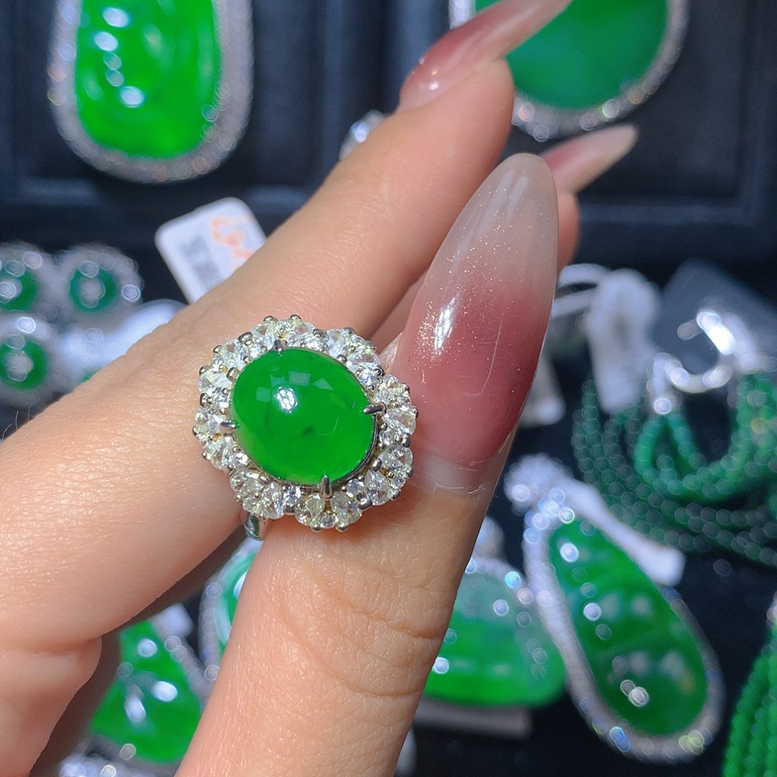 翡翠颈饰银S925镶嵌翡翠