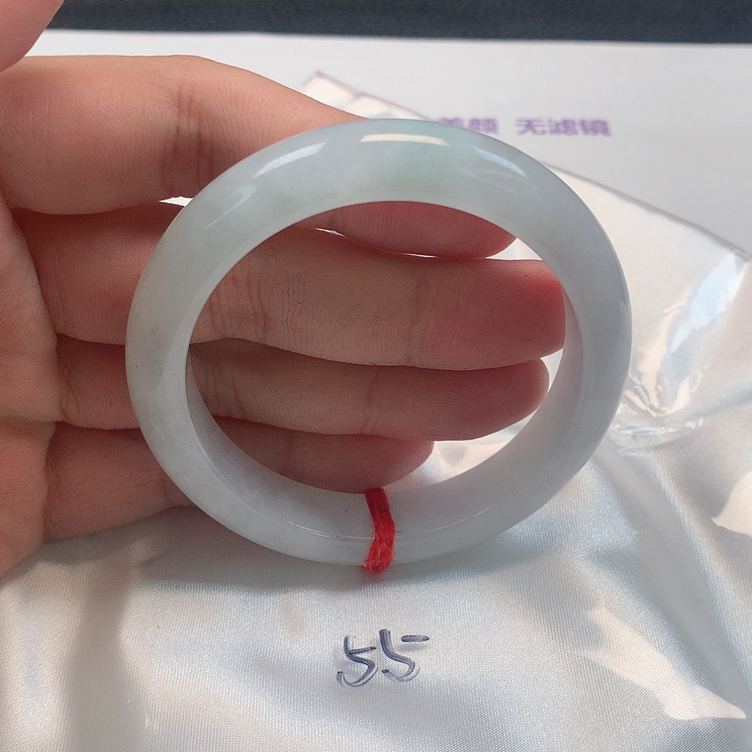 翡翠手镯未镶嵌335号