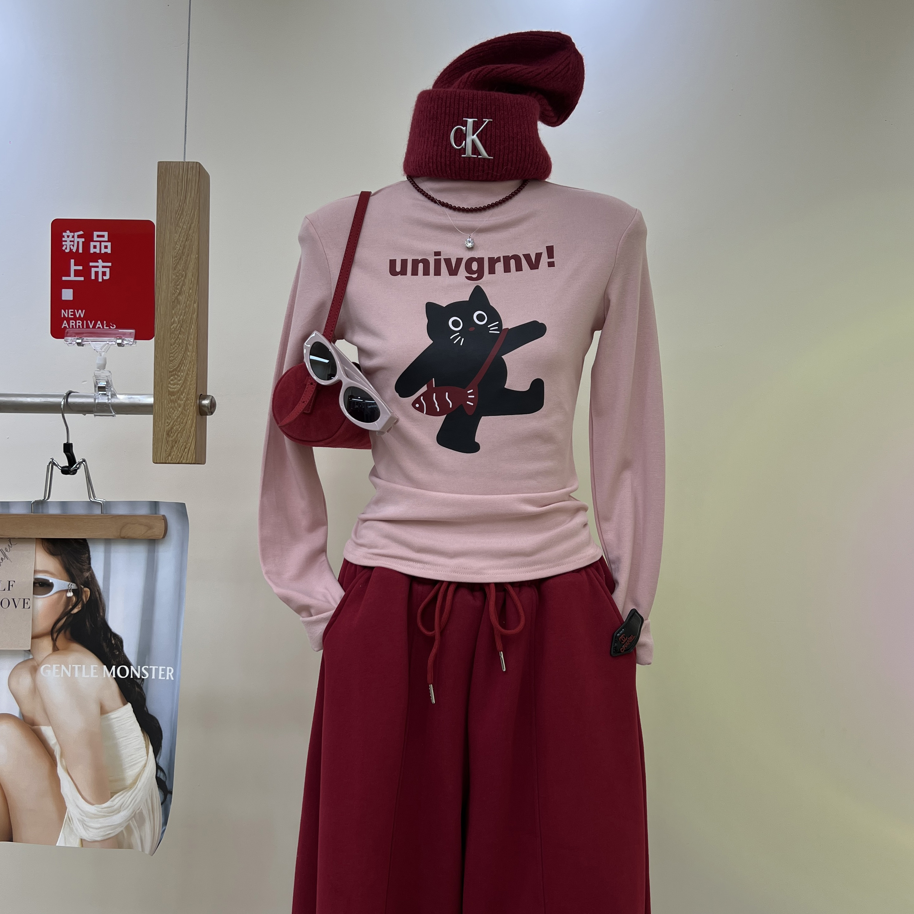 秋冬2025半高领修身显瘦卡通印花长袖加绒加厚内搭新款打底衫上衣