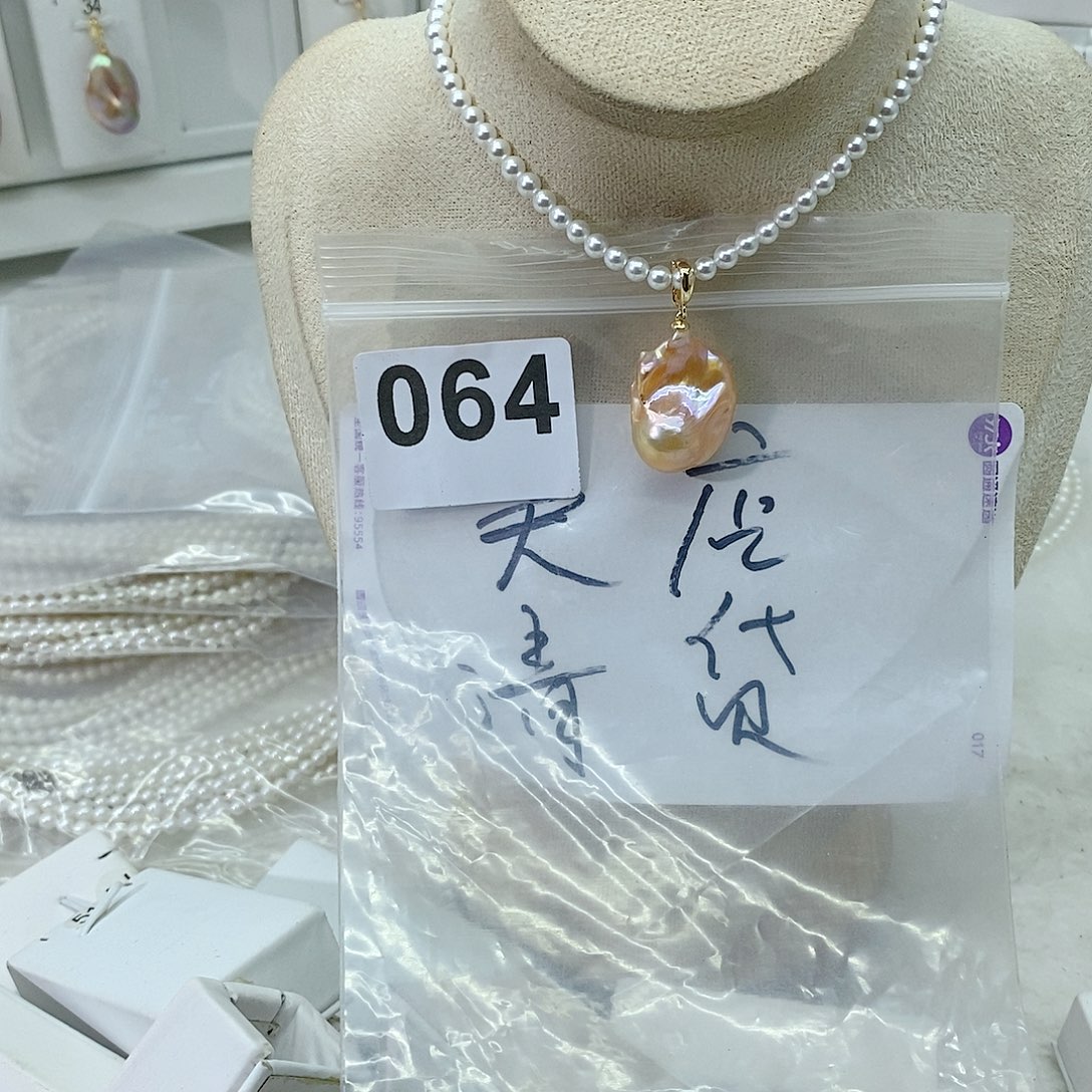 淡水珍珠颈饰合金