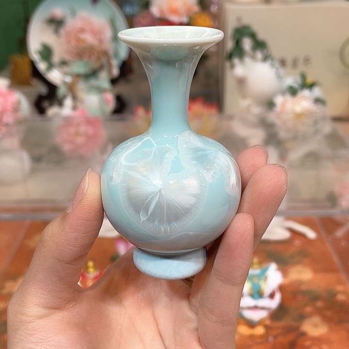 手工陶瓷精致摆件