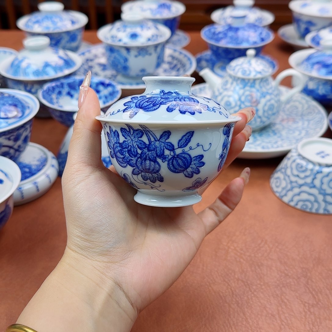 景德镇陶瓷手绘盖碗