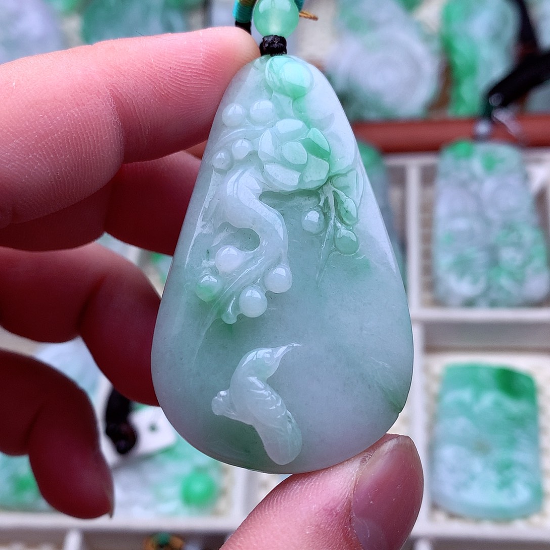 翡翠未镶嵌吊坠(不含链)