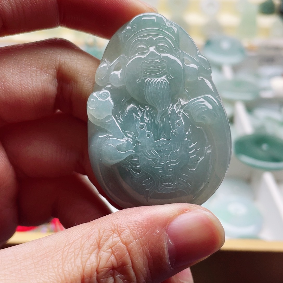翡翠颈饰未镶嵌天然翡翠