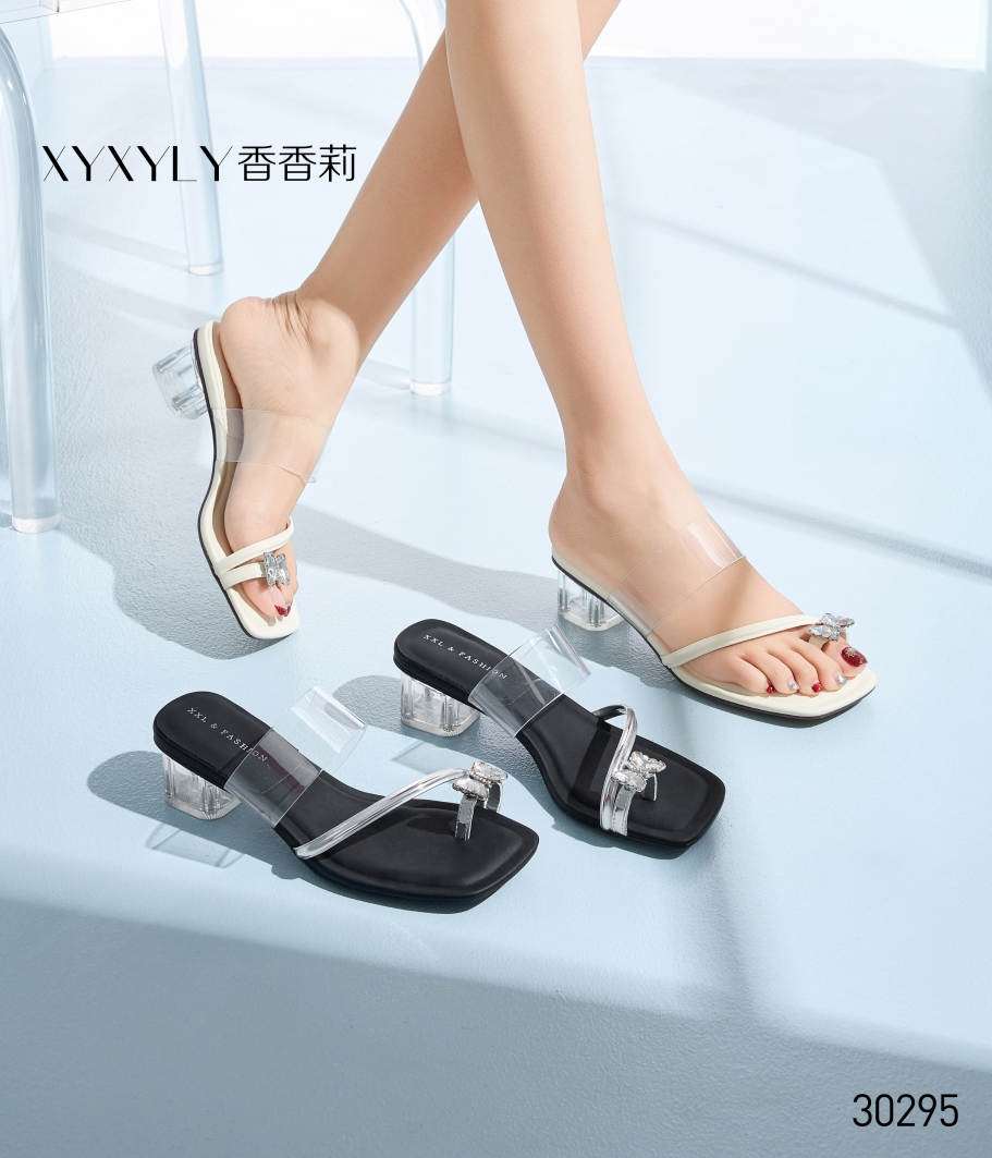 香香莉女鞋30295新款时尚透明水晶凉鞋套脚趾粗跟水钻拖鞋2025夏