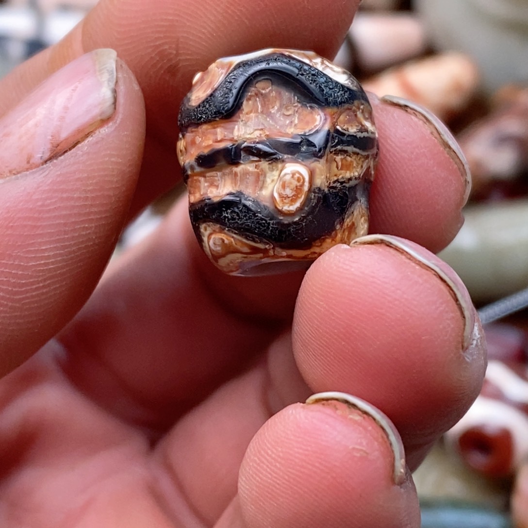 DIY琉璃牛*小珠子的颜色是蓝色