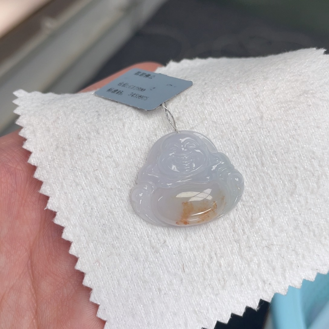 翡翠颈饰未镶嵌佛公