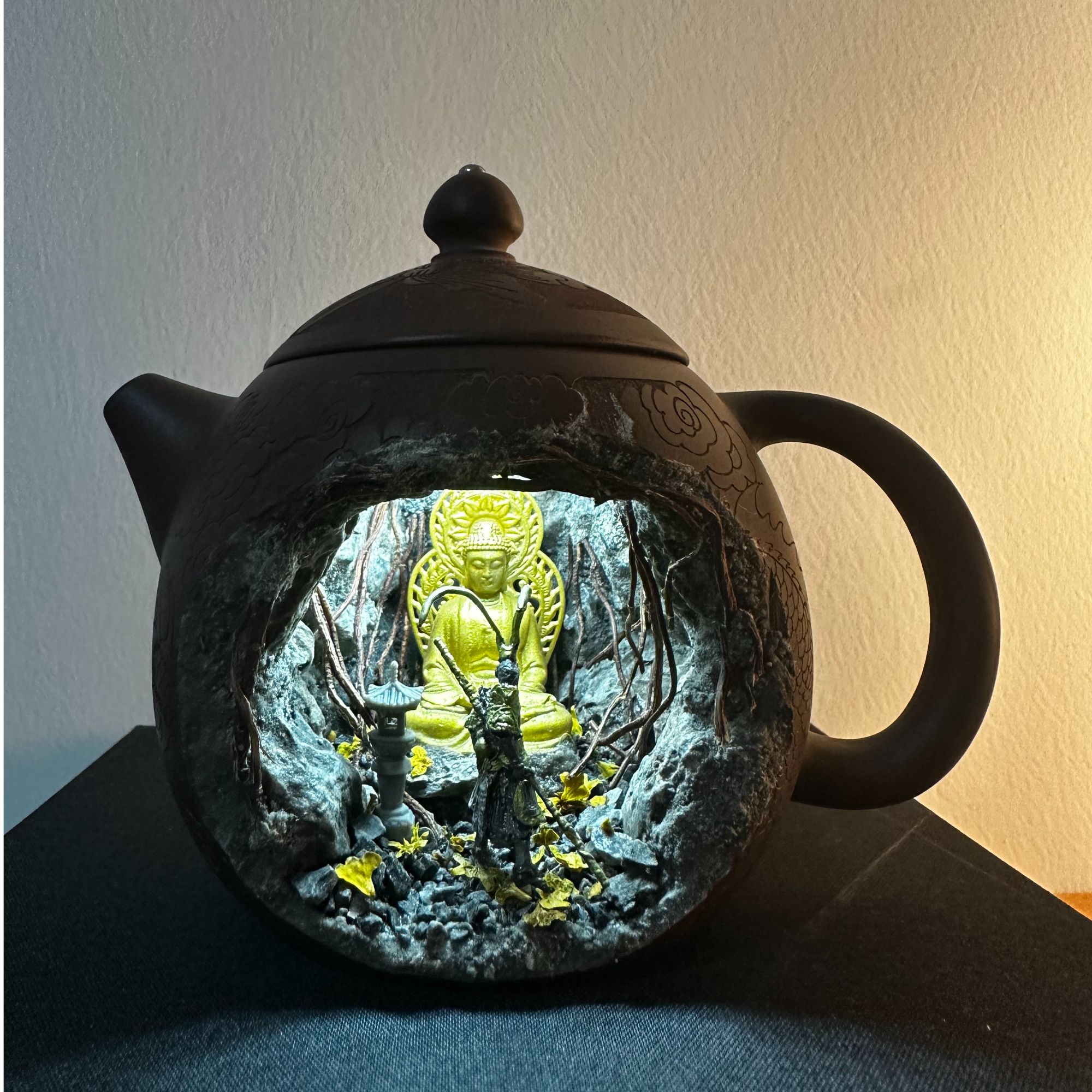 宜兴紫砂雕刻微景观佛祖