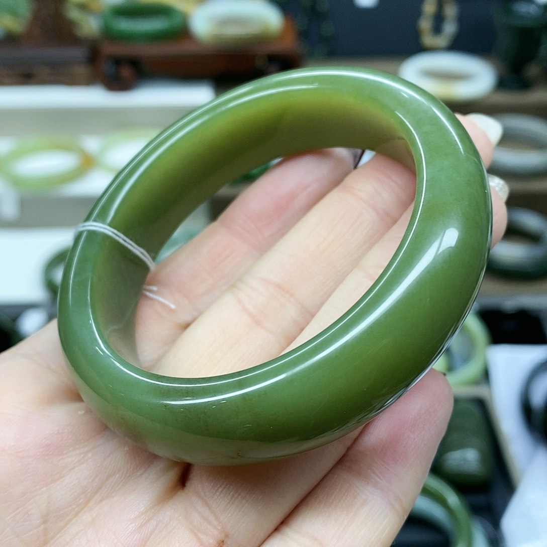 【闪购商品】和田玉手镯未镶嵌