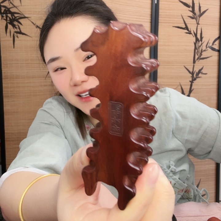 红贵宝手把件二等品