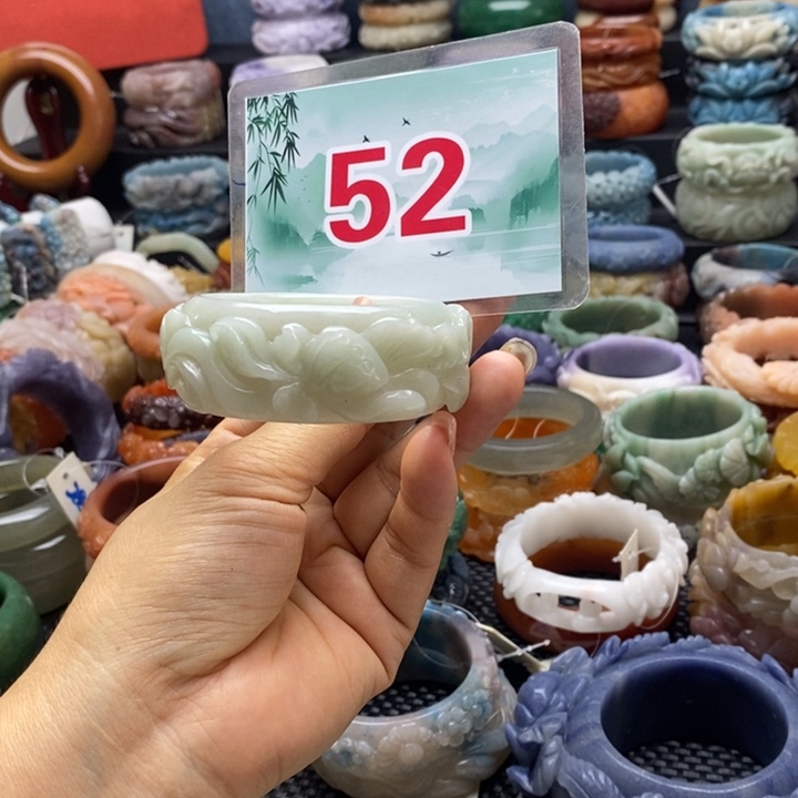 石英质玉手镯未镶嵌