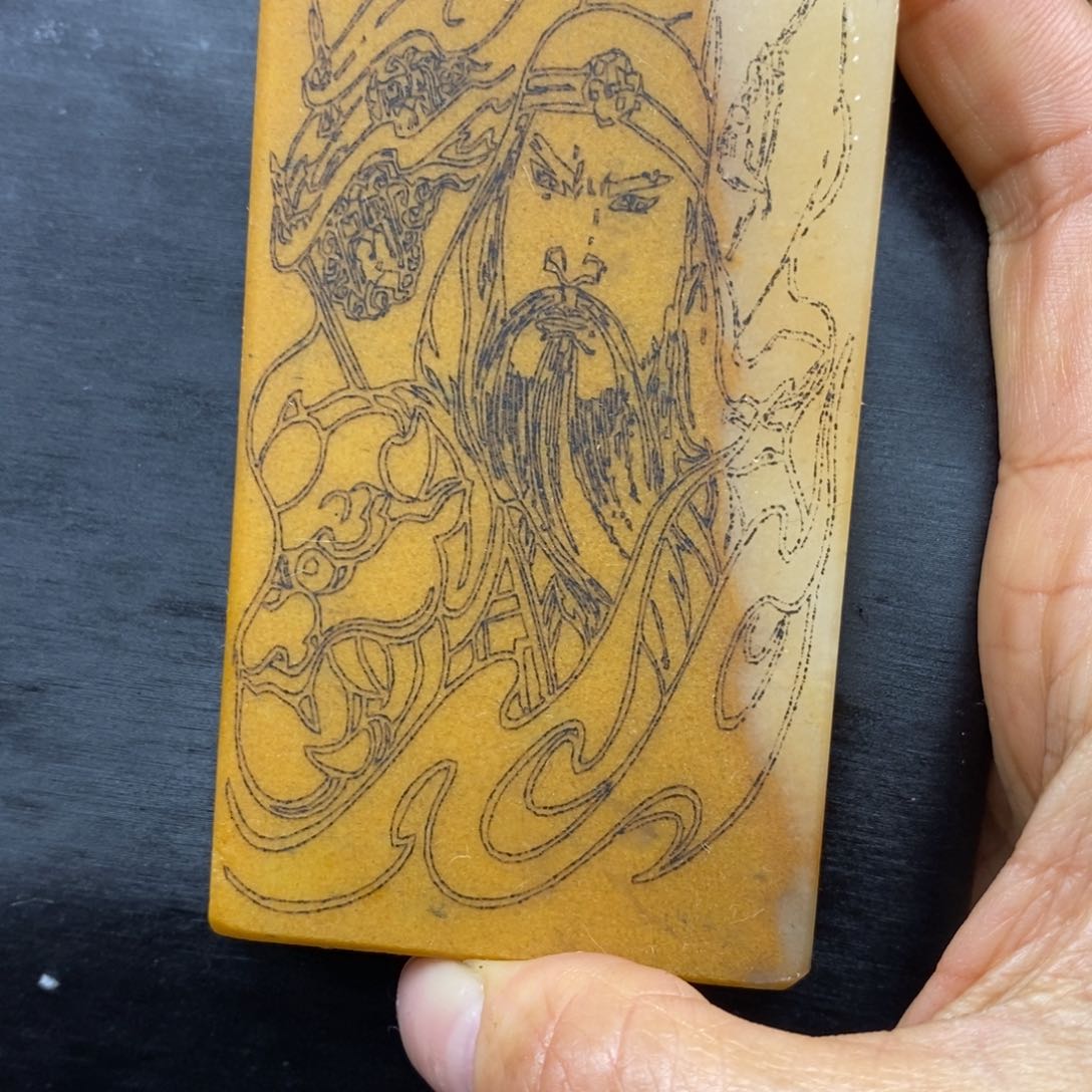 石英质玉（黄龙玉）颈饰未镶嵌