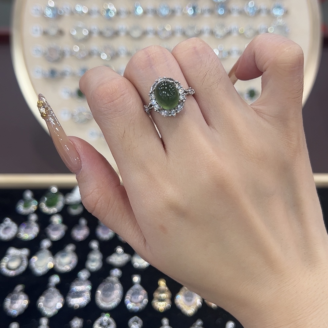 豆***子蛇纹石玉银S925镶嵌戒指