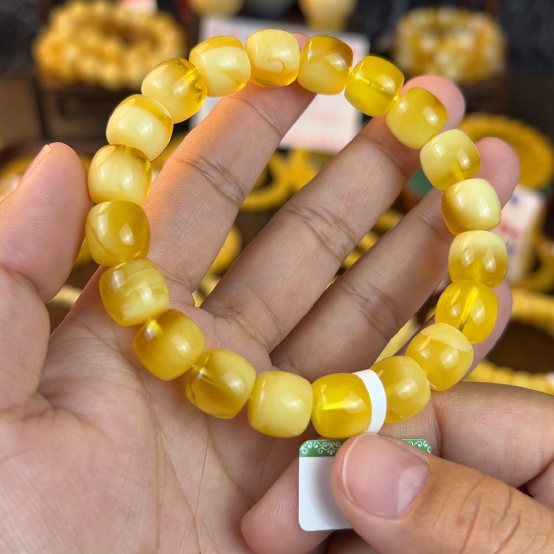 琥珀裸石未镶嵌nnbhhhhhjjj