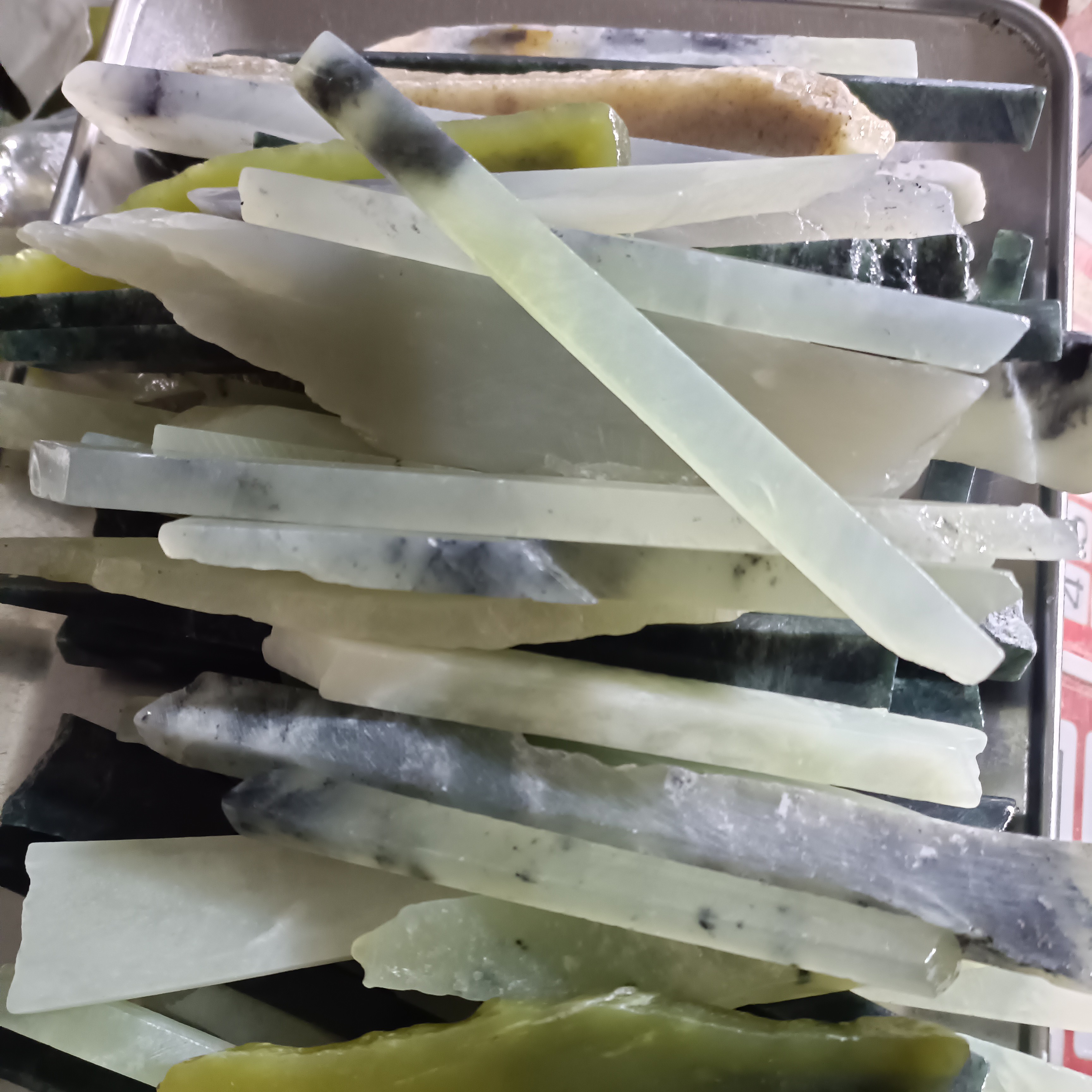 岫玉长条形原料5斤20元一袋包邮，新疆，西藏，偏远不包邮