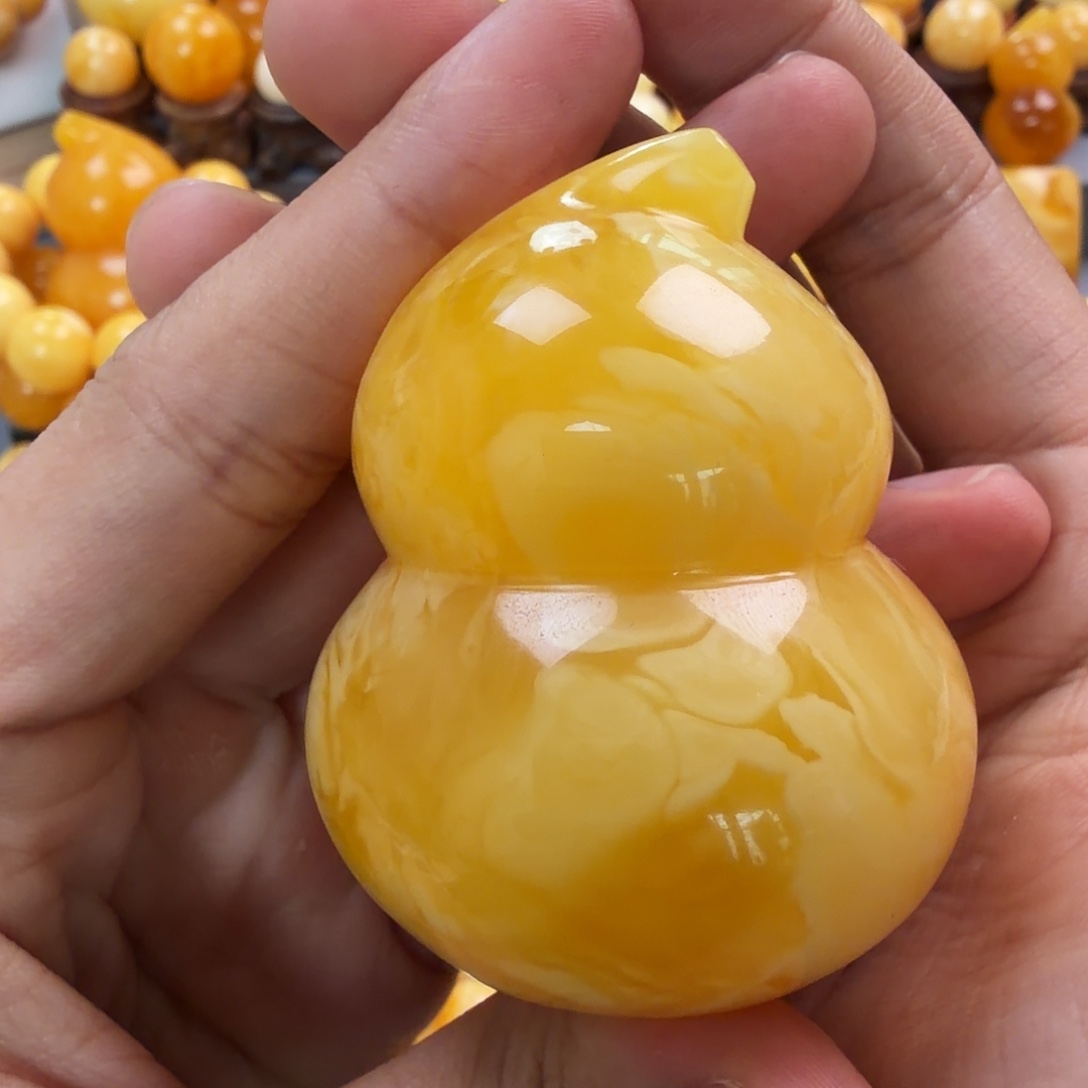 琥珀未镶嵌珠宝奇石68g