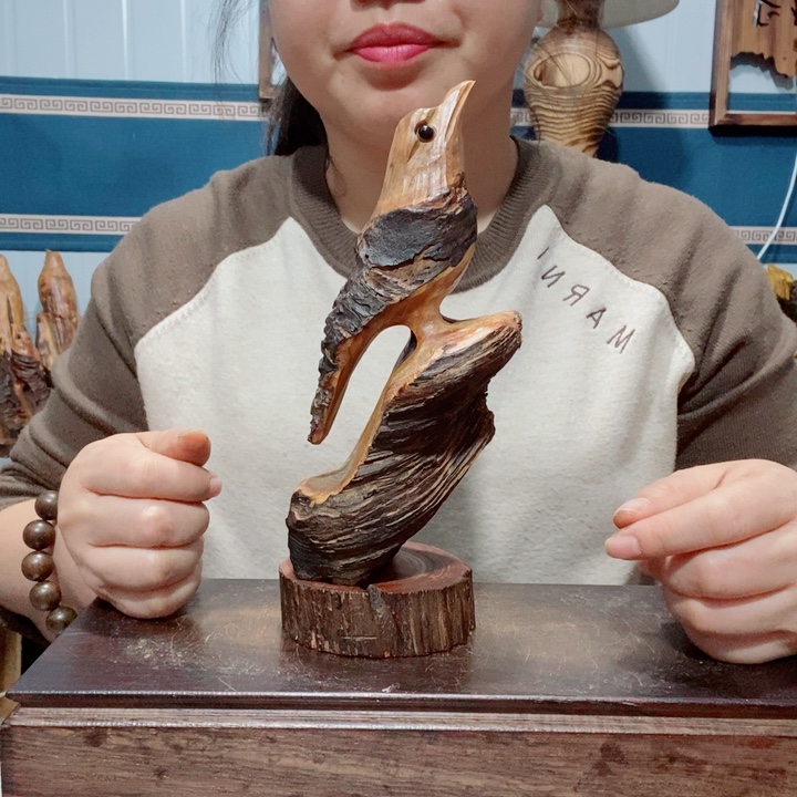 传***器木百年树的设计风格