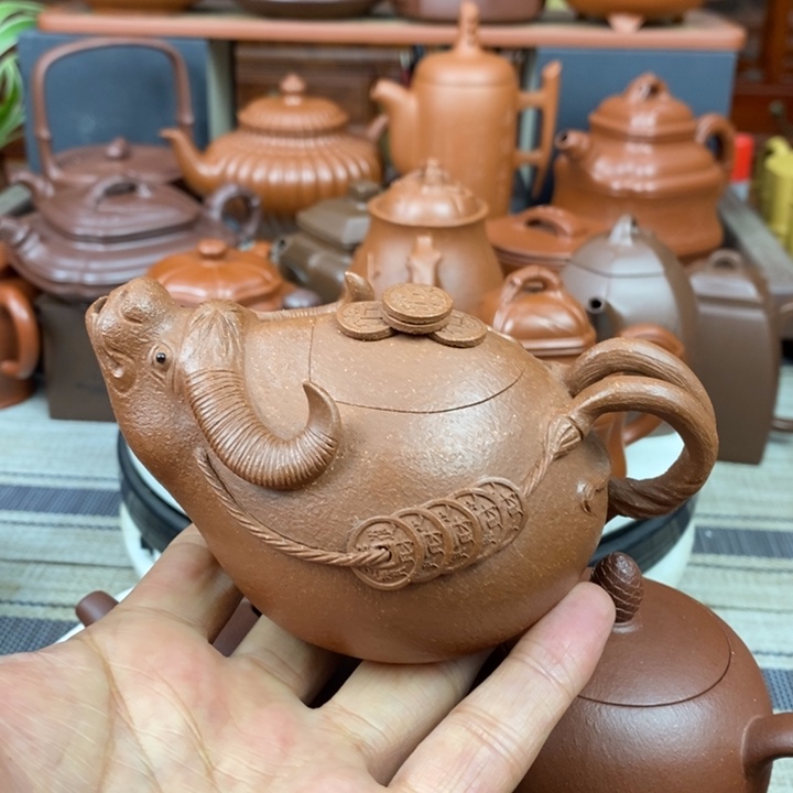 紫砂茶壶牛气冲天200cc原矿宝山红降坡泥