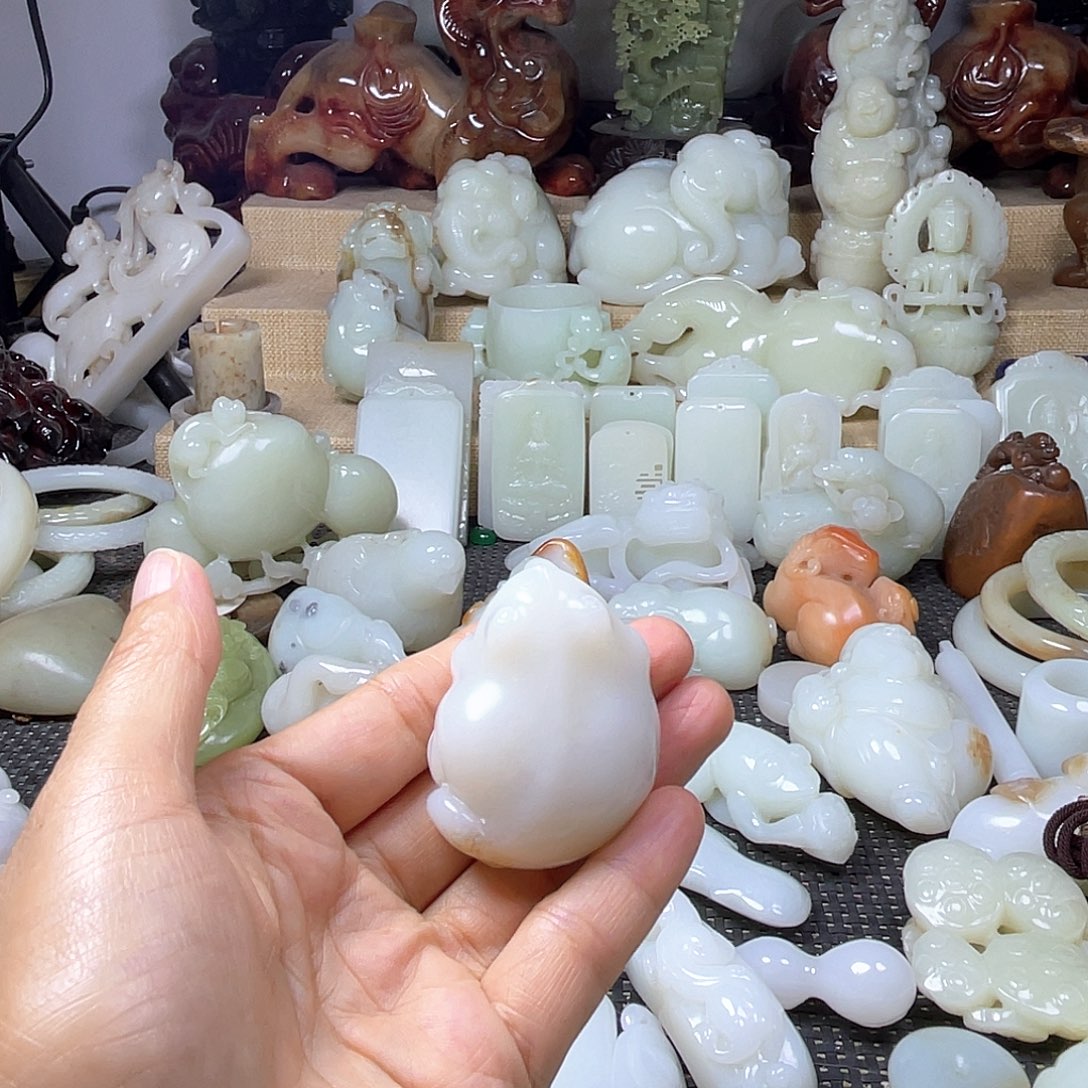 墩***児和田玉（糖玉）未镶嵌挂件