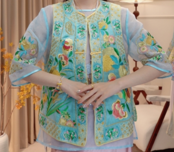 重磅专柜轻奢刺绣夏季马甲2025B2624———婷婷
