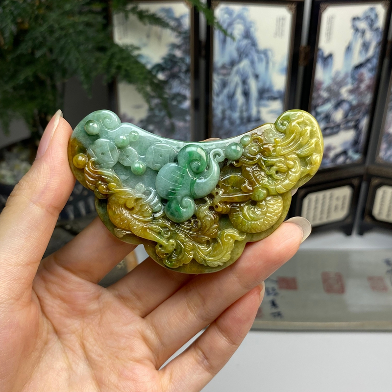 老料黄加绿俏色龙凤呈祥玉横挂件 天然翡翠A货
