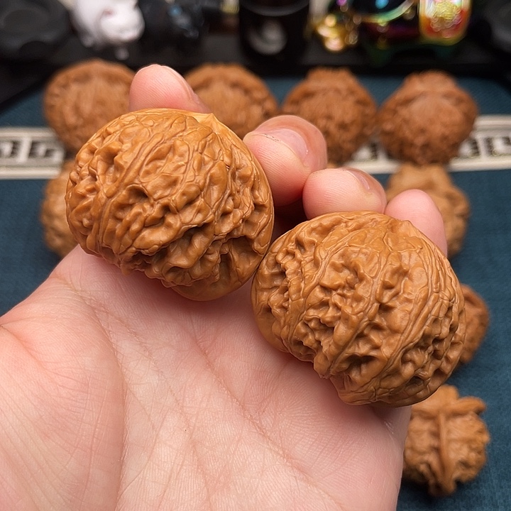 把件文玩核桃矮桩桃心宫灯41尺