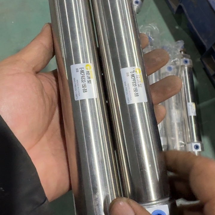 32-150气缸发货2个