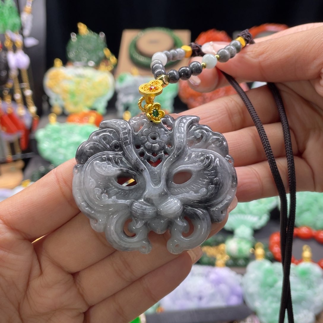 翡翠颈饰未镶嵌代编织