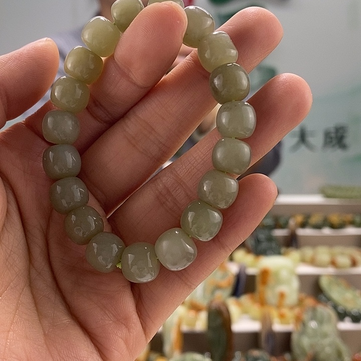 和田玉手链未镶嵌有瑕，多样性随机发一串
