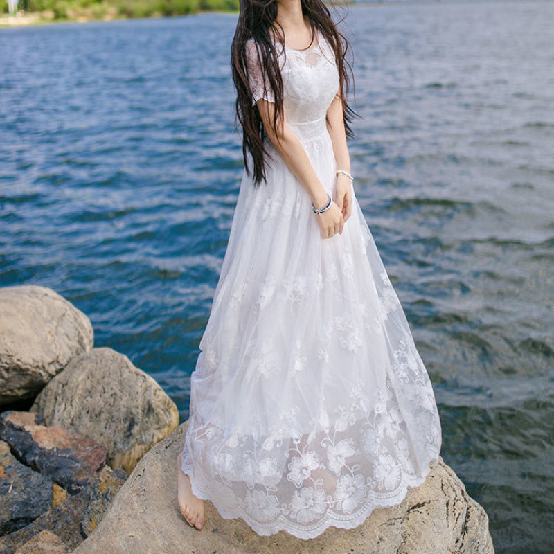 显瘦气质白色夏新款蕾丝连衣裙女夏大摆仙女沙滩裙海滩仙女裙