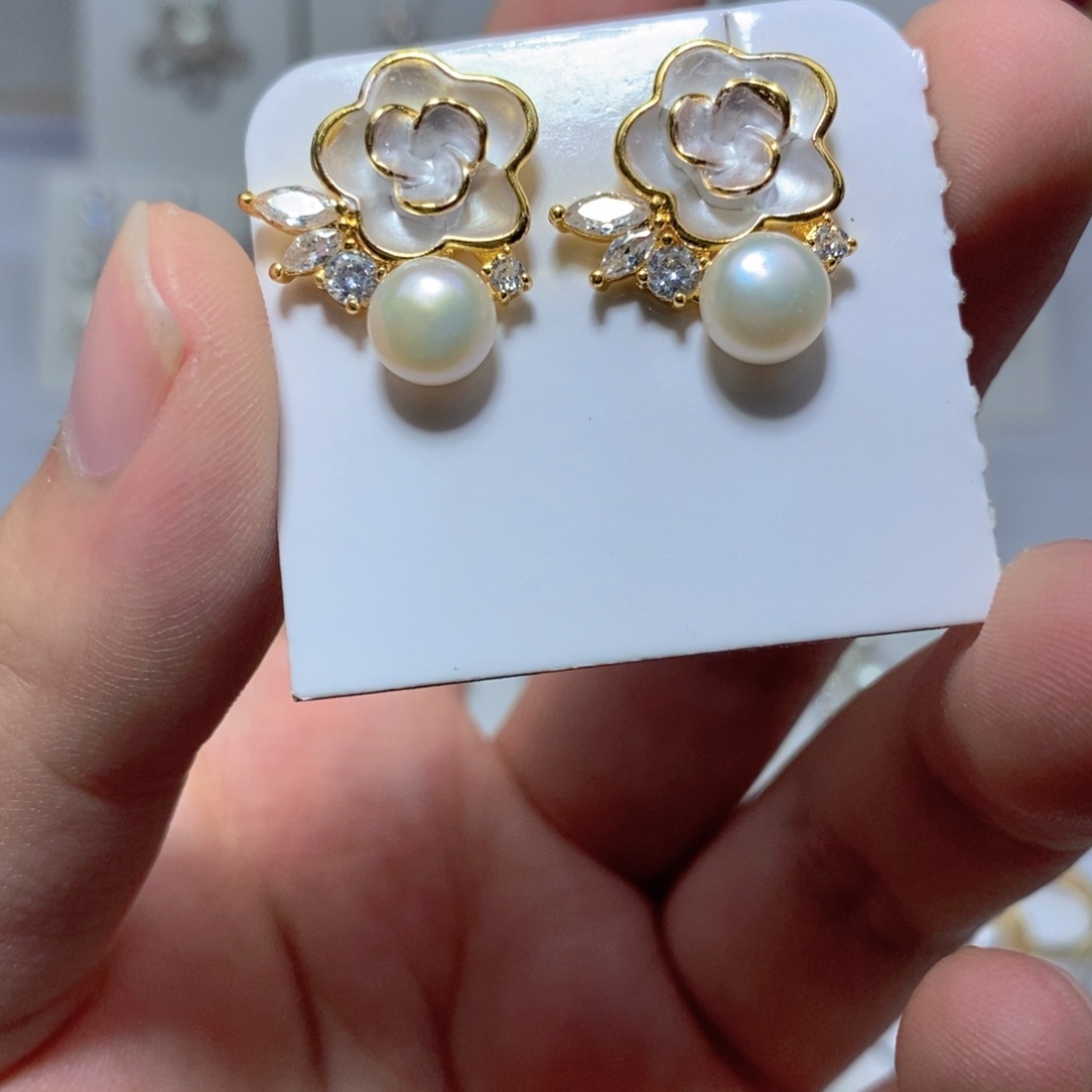 淡水珍珠未镶嵌耳饰