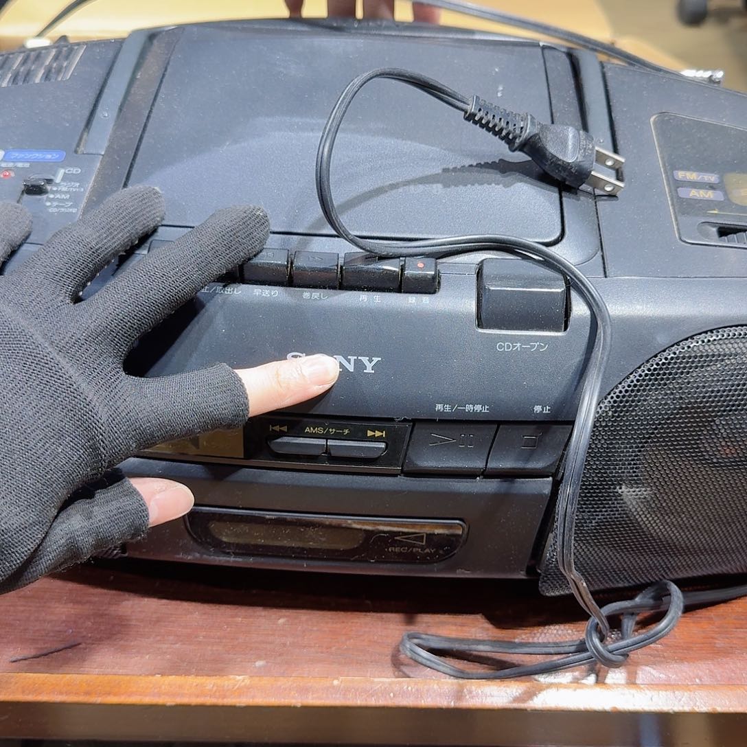 美****?8新中古物品，谨慎下单，不保好坏260