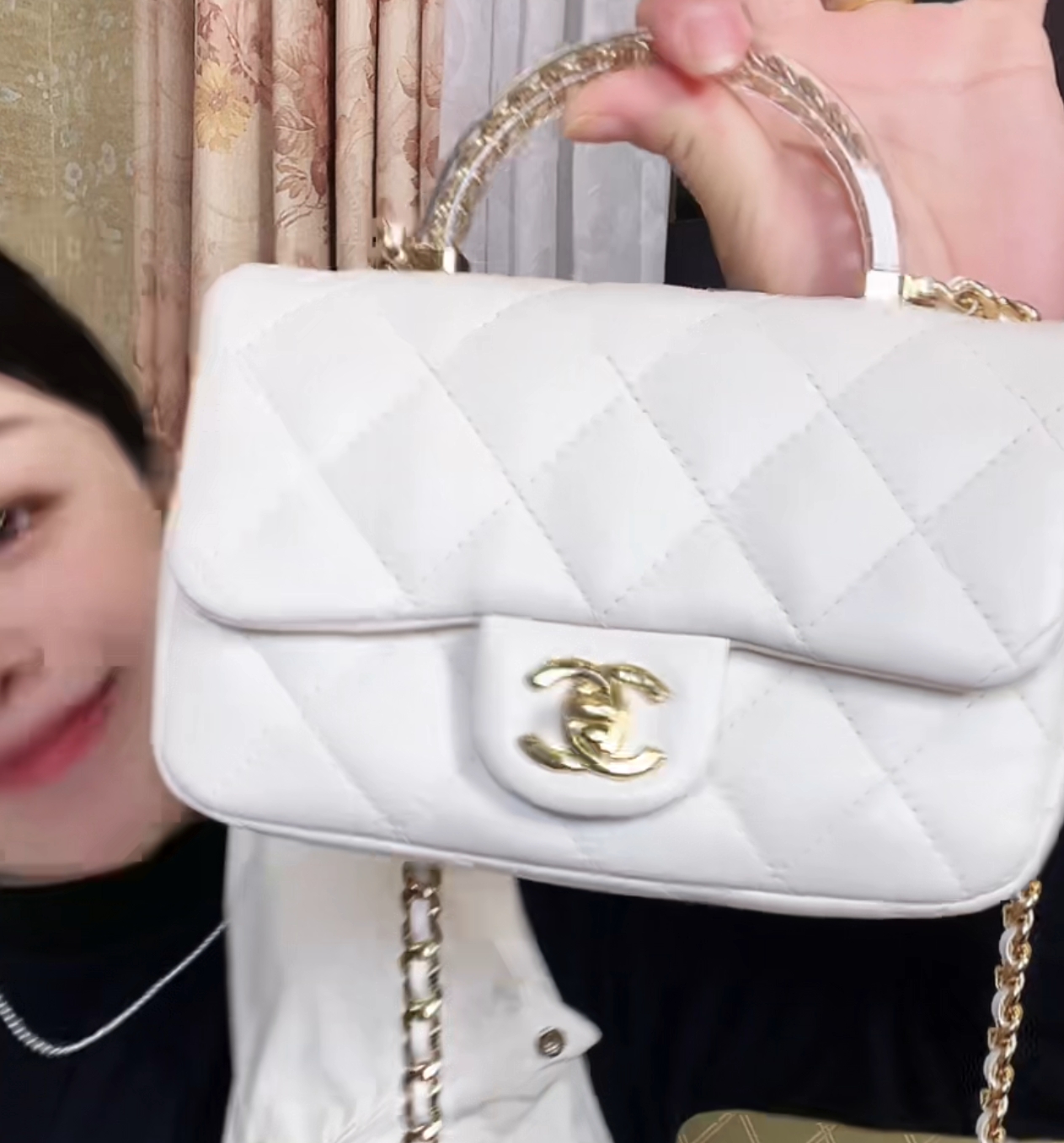 99新 Chanel/香奈儿 24s白金亚克力手柄大mini/DT022