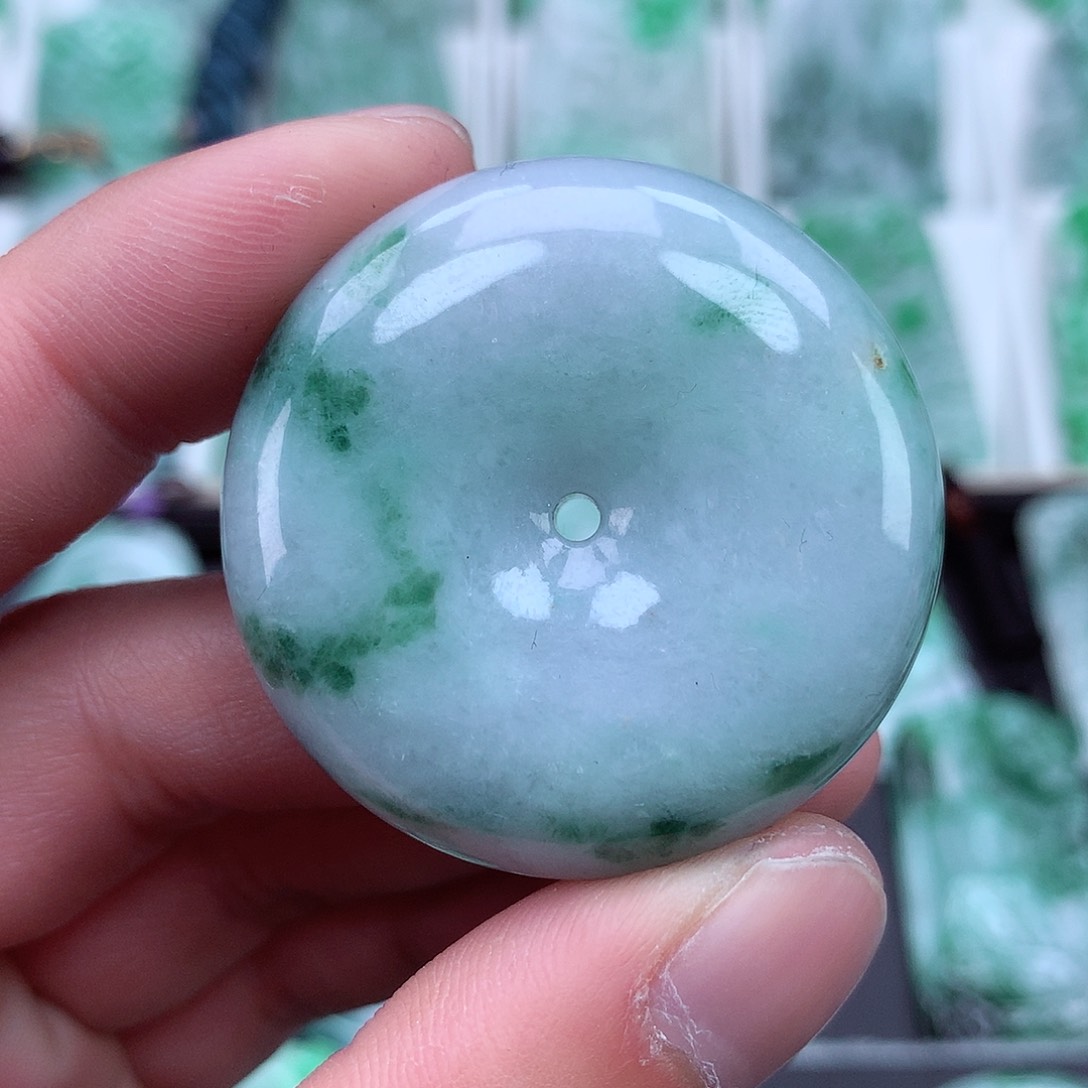 翡翠颈饰未镶嵌翡翠吊坠