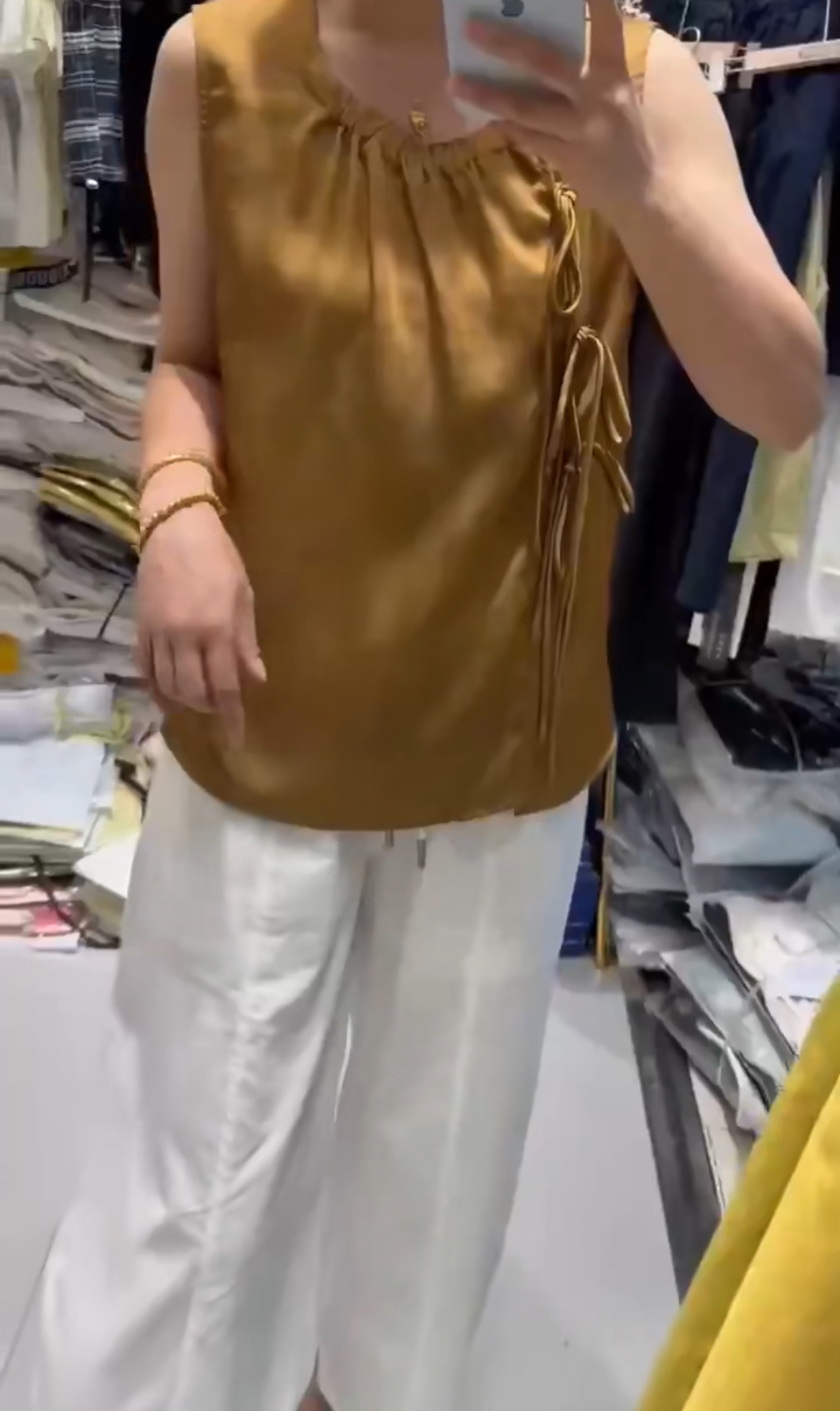 气质复古百搭显瘦高品质褶皱无袖上衣