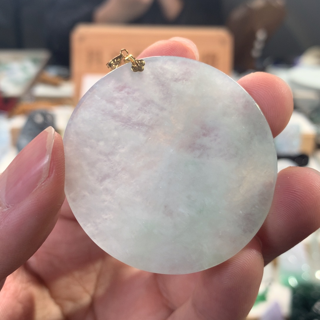 翡翠颈饰未镶嵌无事牌