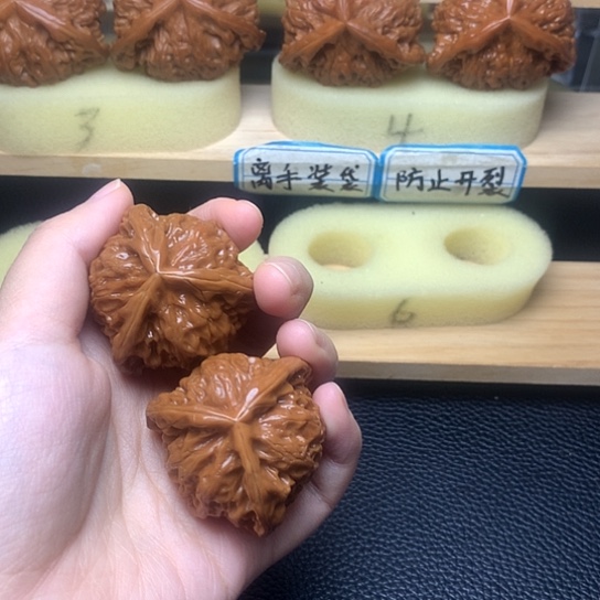 吊坠猴头核桃宫灯