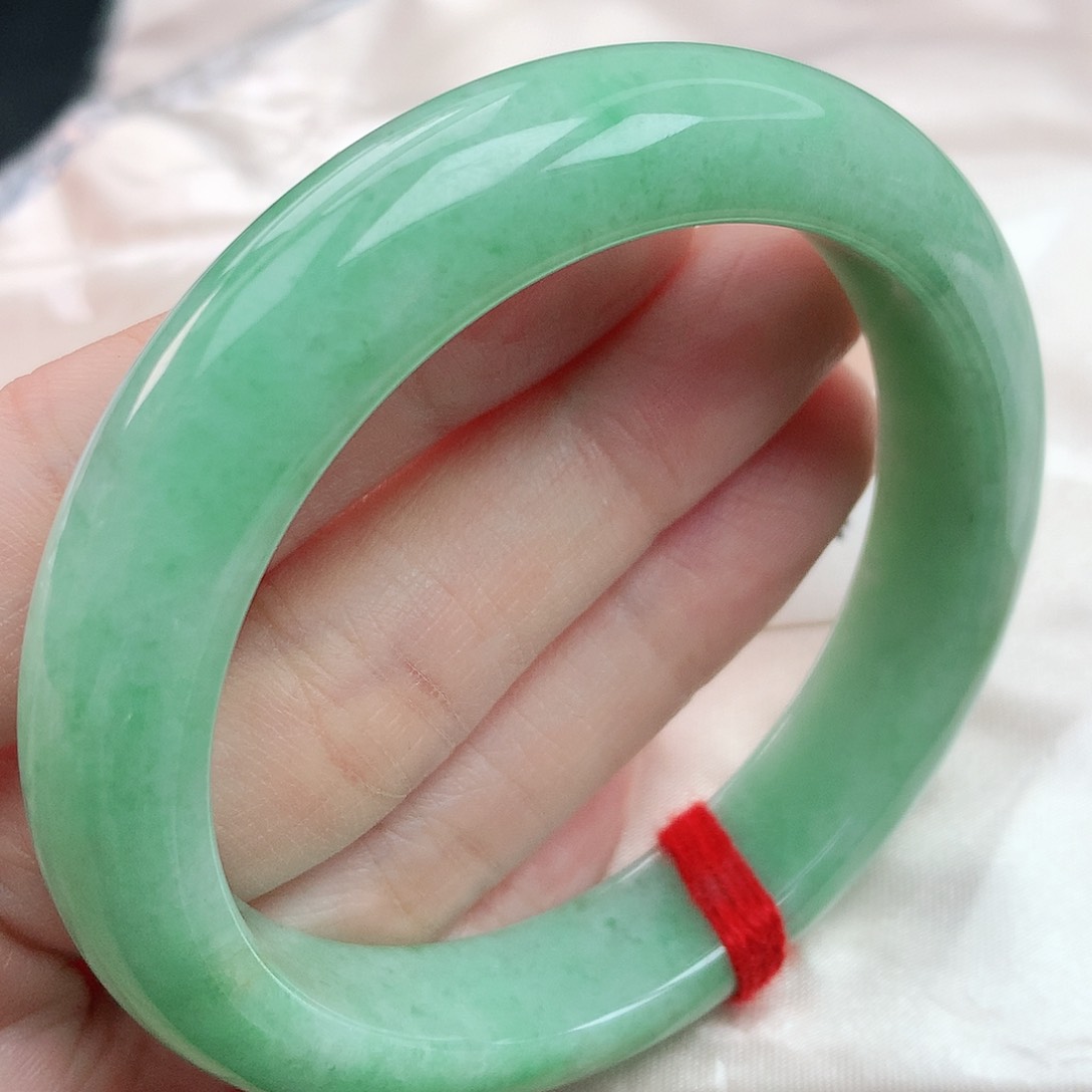 翡翠手镯未镶嵌55圈口880514