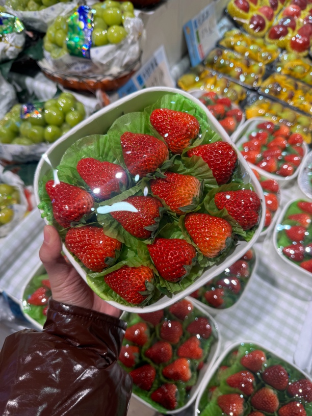 牛奶草莓（一斤）